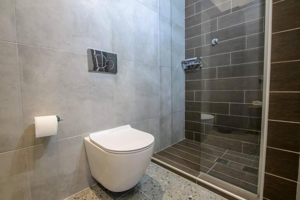 Luxury 4,1